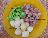 Foto langkah ke 1 dari resep Sambal Goreng Kentang, Telur Puyuh, Ati Ampela & Petai.