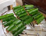 A picture of step 3 of Vietnamese Grilled Beef Wrapped in Betel Leaves (Bò cuốn lá lốt).