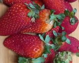 صورة لخطوة 1 من وصفة معجون الفراولة 🍓🍓