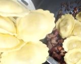 Foto del paso 8 de la receta Raviolis con Panceta y Verduritas al Wok con Salsa de Mostaza Verde y Miel