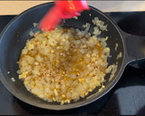 Foto del paso 4 de la receta: Lubina con salsa de curry y coco