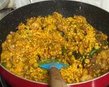 A picture of step 4 of Muri Ghonto: Bengali Yellow Rice with Fish Head.