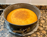 Foto del paso 10 de la receta Bizcocho esponjoso con harina de coco y glaseado de licor de coco