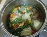 Foto langkah ke 4 dari resep Sayur Asem Tanpa Daun (kacang panjang, tauge, kubis).