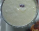A picture of step 2 of Banana cake milkshake.