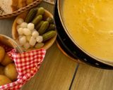 Une image de l'étape 4 de Fondue savoyarde simple et délicieuse recette de grand mère.