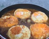 Foto langkah ke 2 dari resep Telur Masak Kecap.