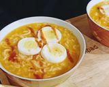 A picture of step 4 of Cheesy Chattpatta Soup Instant Noodles 🍝🍜🍝.