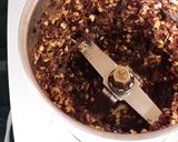 A picture of step 3 of Lahsun Mirch ki Chutney.