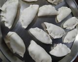 A picture of step 5 of Vegetable Momo.