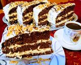 Hótorta mandulás krokanttal szórva recept fázis 6 fotója