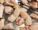 Foto del paso 1 de la receta: Pollo con salsa Strogonoff
