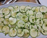 Foto del paso 3 de la receta Carpaccio de calabacín y champiñones