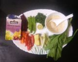 A picture of step 1 of Spinach Roll Salad.