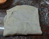 Foto del paso 4 de la receta: Masa filo hecha de tapas de empanada