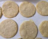 Foto del paso 8 de la receta: Alfajores de maicena con manjar de olla