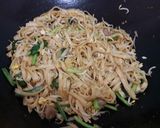 Foto langkah ke 4 dari resep Kwetiau ayambaksotelur😘.