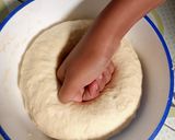 Foto langkah ke 5 dari resep Donat Viral Pingkan Mambo.