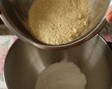 Foto del passaggio 2 della ricetta Biscotti con farina di mandorle e cioccolato bianco