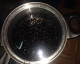 Hình bước làm 1 của món Chè đậu đen
