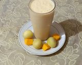 A picture of step 4 of Mango and apricot milk shake🥭🫒🥭.