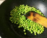 A picture of step 1 of Matar Panner.