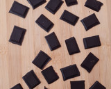 Foto del paso 6 de la receta: Chocolate con aceite de coco 🥥 3 ingredientes 🍫 Chocolatinas saludables 🥥 Chocolatín low carb