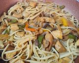 Foto del paso 3 de la receta Tallarines con pollo y verduras