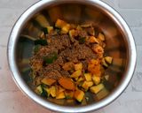 A picture of step 3 of Punjabi mango pickle.