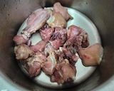A picture of step 1 of Tomato Chicken Curry.