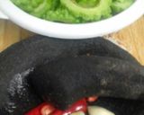 Foto langkah ke 1 dari resep Pare sauce cabe.