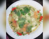 Foto langkah ke 7 dari resep Sop kembang kol, baso, dan tempe.