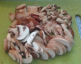 Foto del paso 5 de la receta: Pasta con setas y salsa de tomate