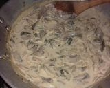 Foto del paso 6 de la receta: Raja de chile poblano con champiñobes,cebolla y pollo a la crema