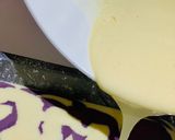 Foto del passaggio 5 della ricetta Plum-cake marmorizzato al mirtillo nero con ganache di cioccolato bianco
