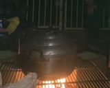 A picture of step 4 of Bánh Chưng and Bánh Tét.