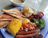 Gambar langkah 9 resipi Ultimate Big Breakfast.