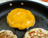 Foto del paso 6 de la receta: Hamburguesa de pollo especiado {un toque indio}
