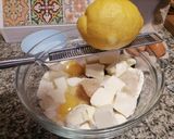 Foto del passaggio 1 della ricetta Crostata con frutta fresca e crema al profumo di limone