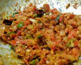 (மீதமான)இட்லி முட்டை உப்புமா(Egg idli upma recipe in tamil) ரெசிபி ஸ்டேப் 3 புகைப்படம்