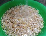 Foto langkah ke 1 dari resep Sayur Toge.