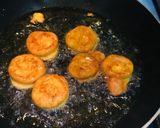 A picture of step 2 of Papri chaat.