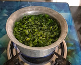 A picture of step 1 of Methi Matar Paneer Malai.