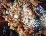 A picture of step 2 of Walnut date halwa with crunchy walnut.