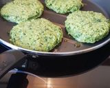 Foto del paso 4 de la receta Hamburguesas de pavo/pollo y espinacas