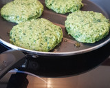 Foto del paso 4 de la receta: Hamburguesas de pavo/pollo y espinacas