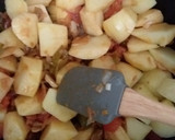 Foto del paso 11 de la receta: 🥔Patatas con sepia y langostinos 🦐