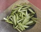 A picture of step 1 of Lau’er Khosha Bhaja (Bottle Gourd Skin Fry) 💁🏻♀️.