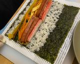 A picture of step 9 of Korean Kimbap (김밥).