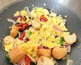 Gambar langkah 2 resipi 👩‍🍳Kobis Goreng Pecah Telur.